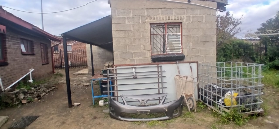 2 Bedroom Property for Sale in Botshabelo Free State